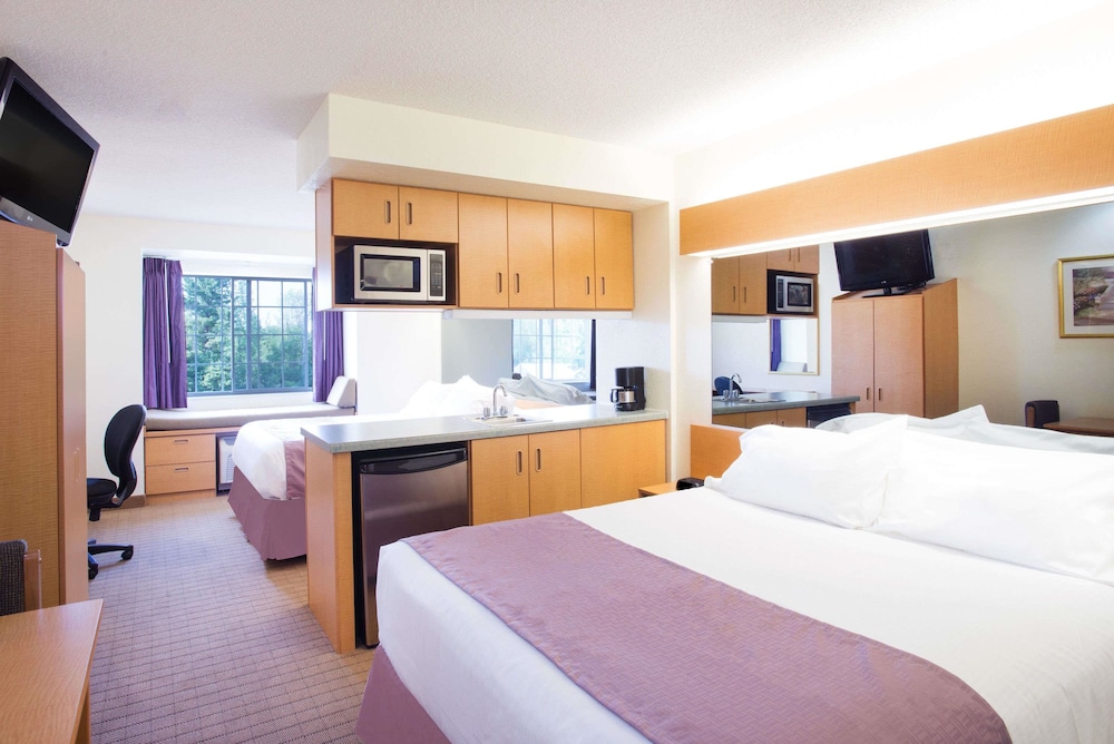 Studio Suite, 2 Queen Beds, Non Smoking - Photo 8