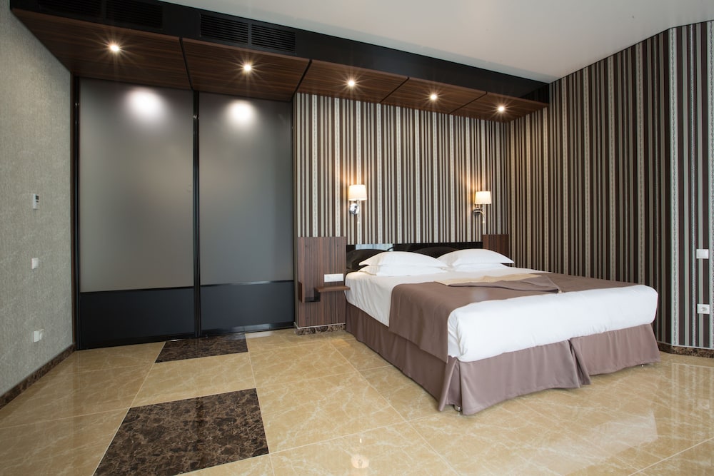 Suite, Balcony (Lux4) photo 2