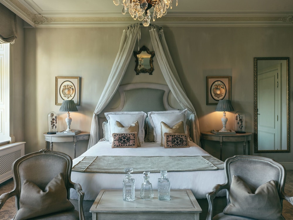 Signature Room photo 1