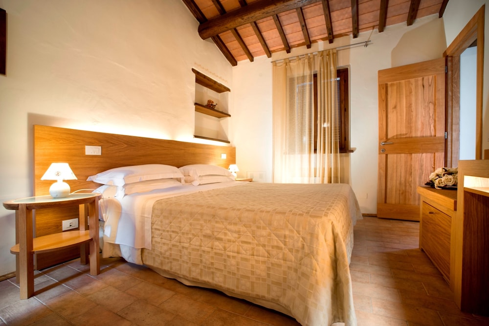 Superior Quadruple Room - Photo 1