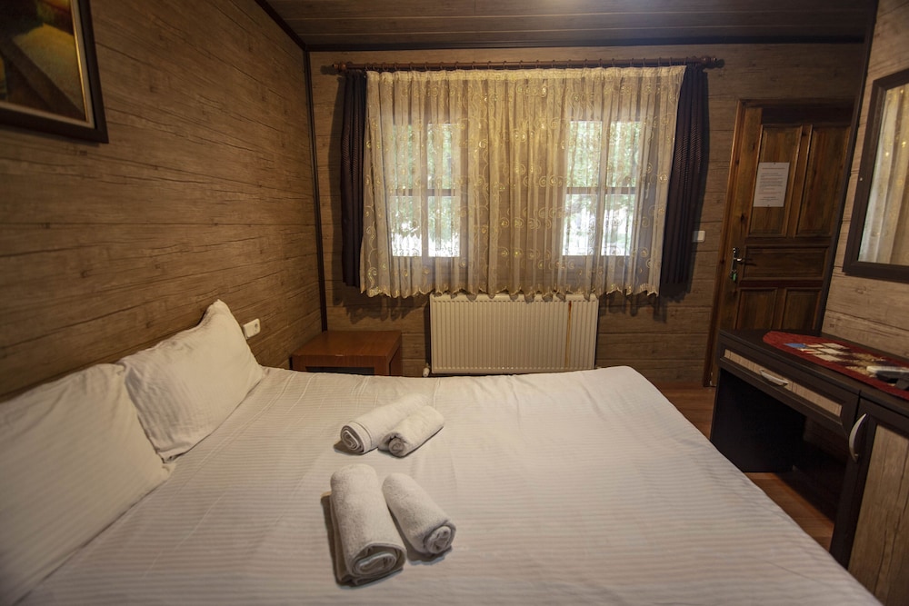 Signature Bungalow, 2 Twin Beds photo 2