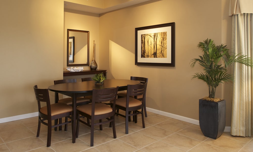 Deluxe Suite, 2 Bedrooms, Accessible thumbnail 5