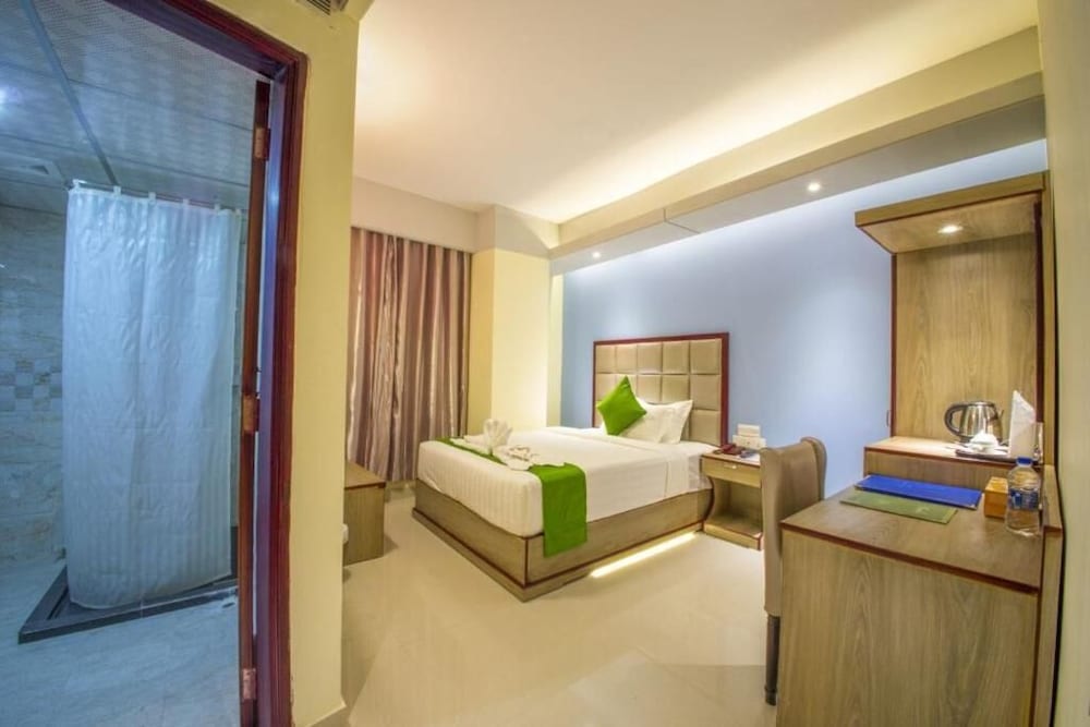 Executive Suite photo 2
