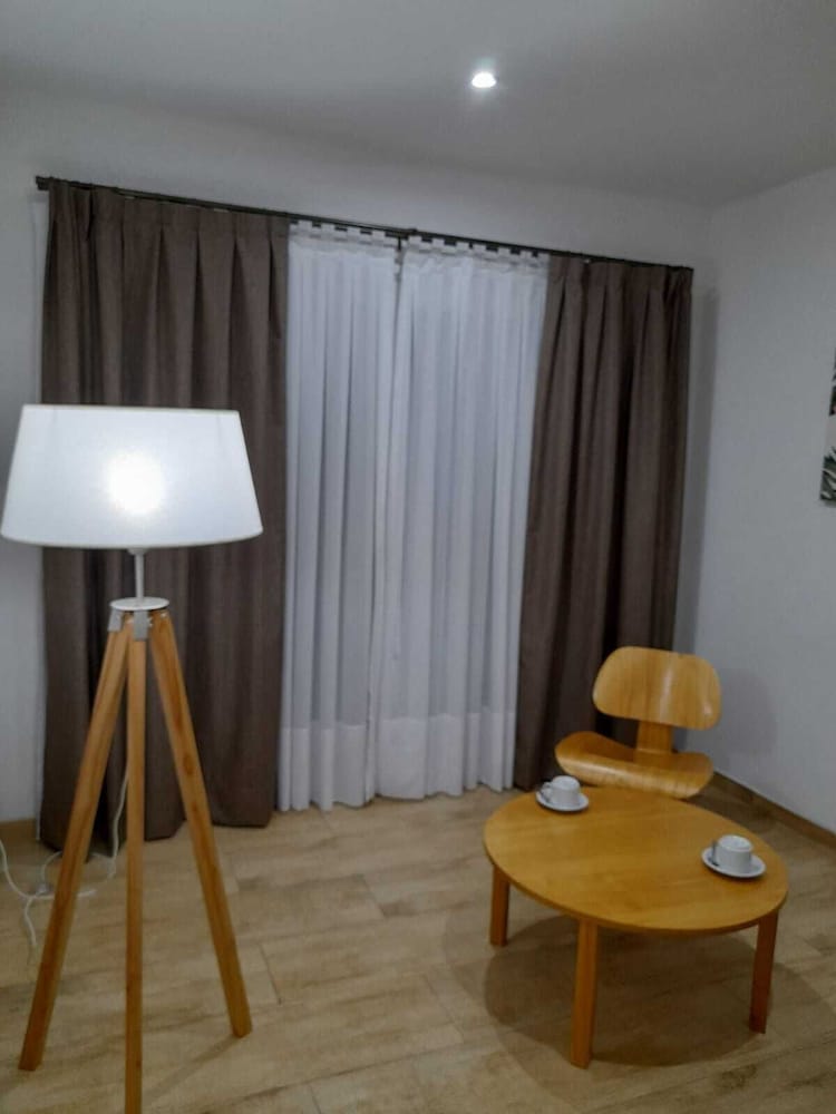 Suite, 1 King Bed, Non Smoking, Garden View, photo 6