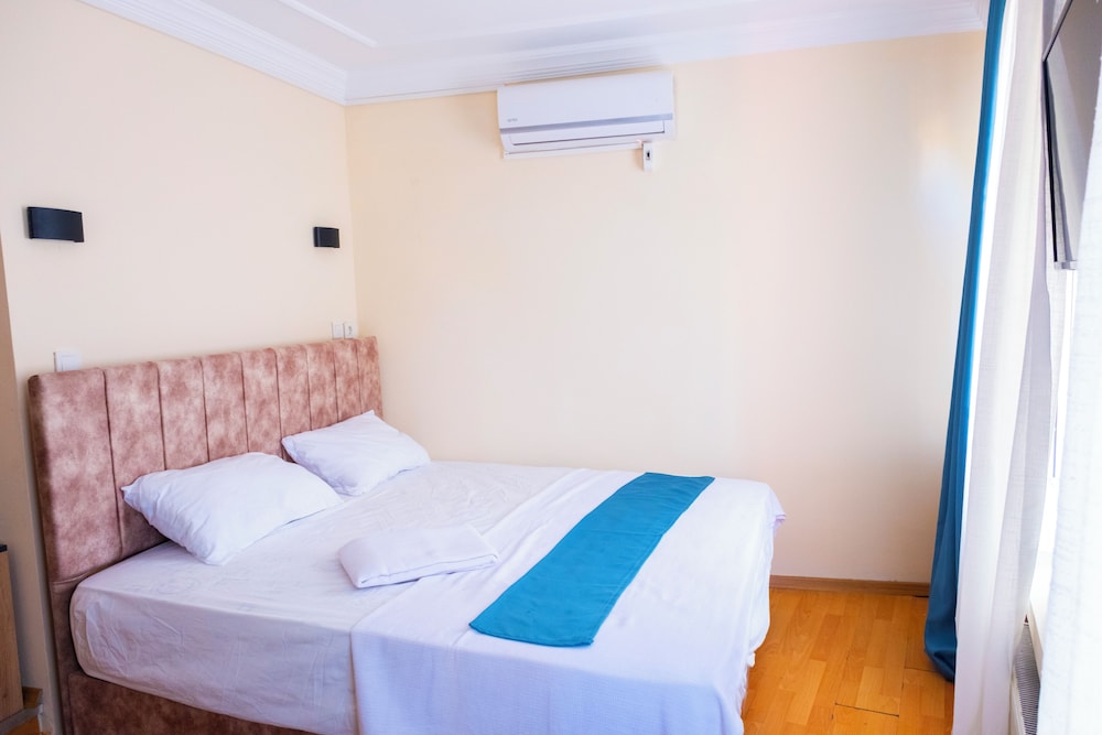 Economy Double Room, City View photo 2