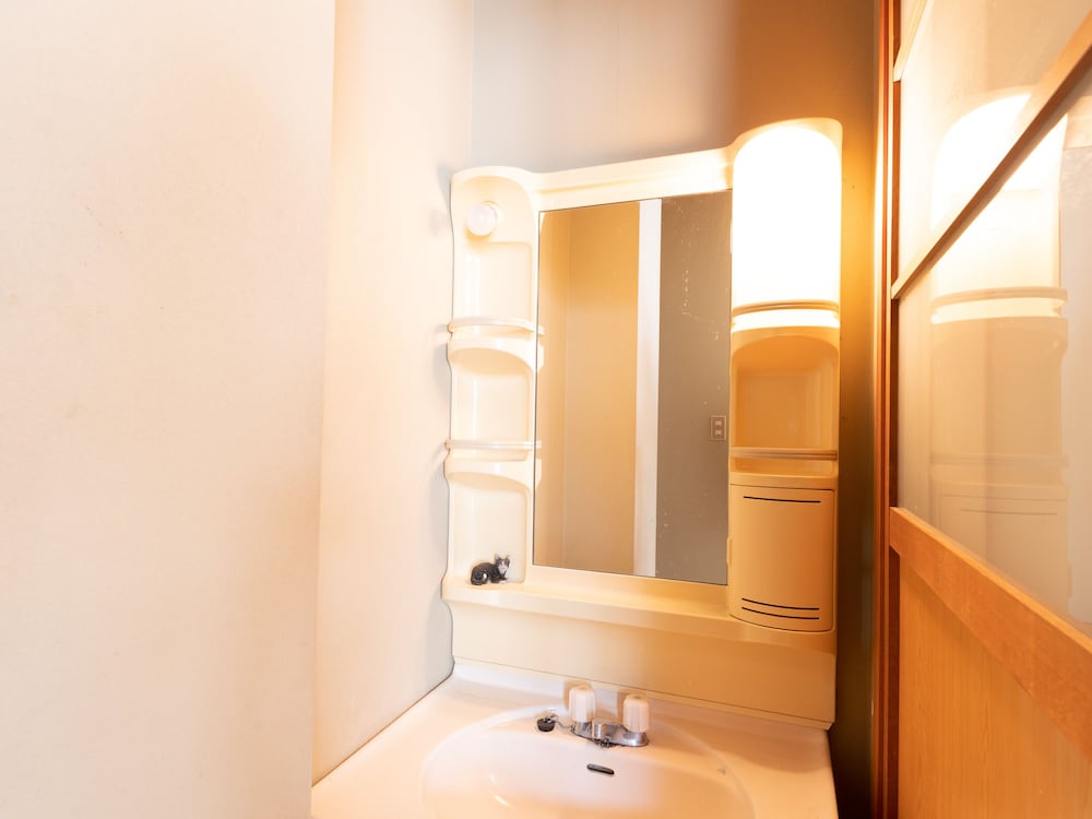 Japanese Room with Shared Washroom - 10 pax, Non-Smoking - Photo 6