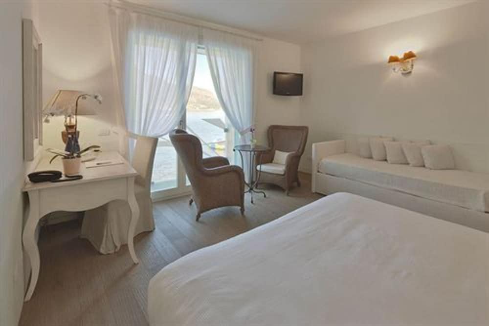 Junior Suite, Lake view in villa, No Lift photo 2