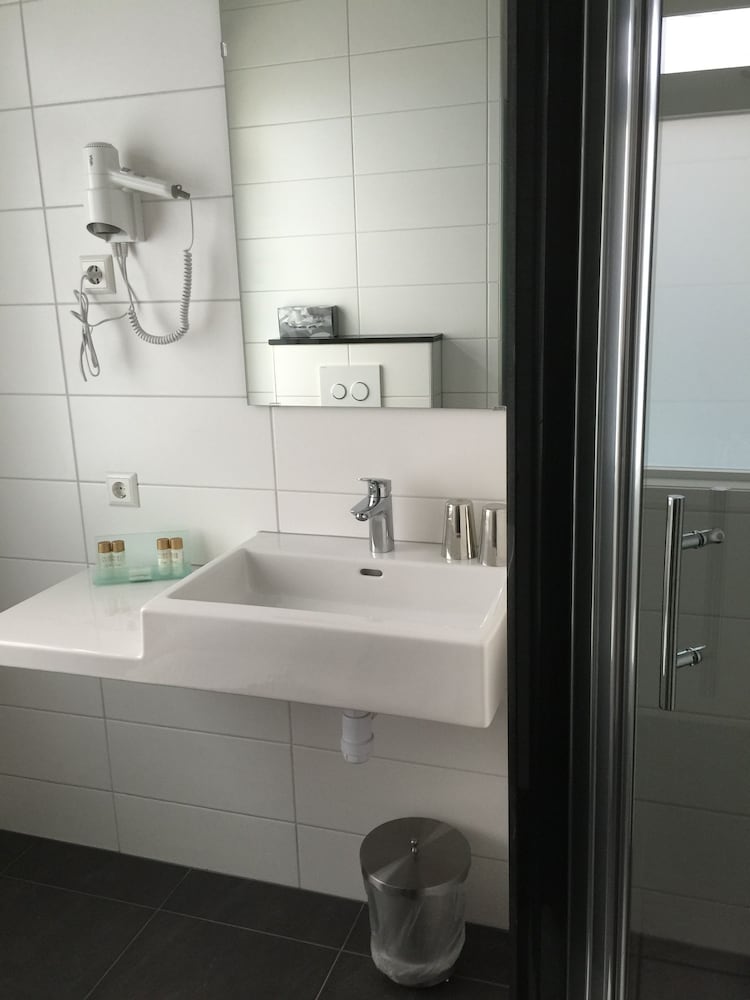 Comfort Room, Sea View photo 3