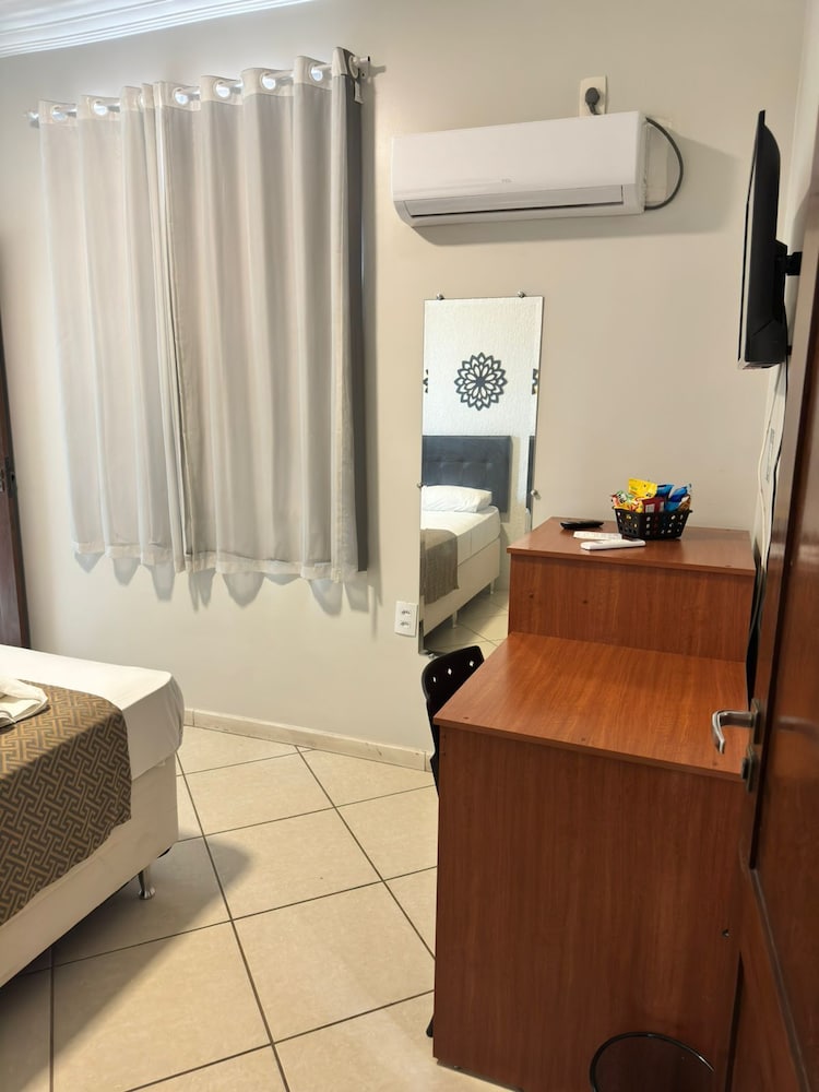 Standard Twin Room, 1 Bedroom, Non Smoking - Photo 6