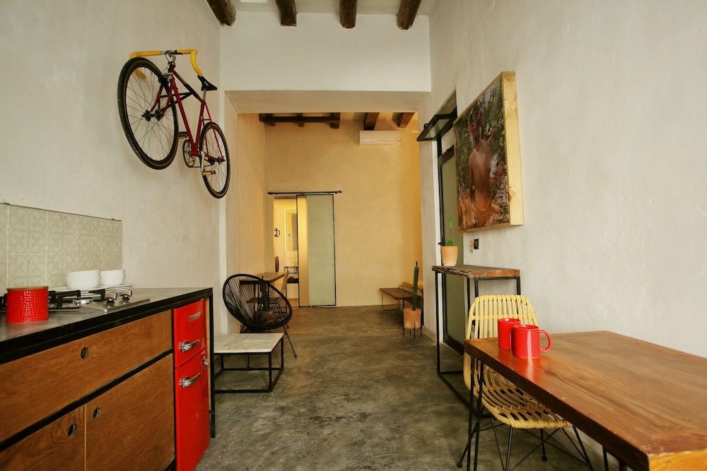 Design Apartment, 1 Queen Bed, Kitchen, City View
