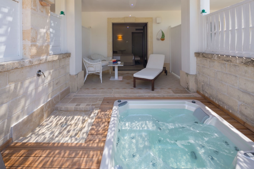 Superior Double Room, Hot Tub, Ground Floor, photo 6