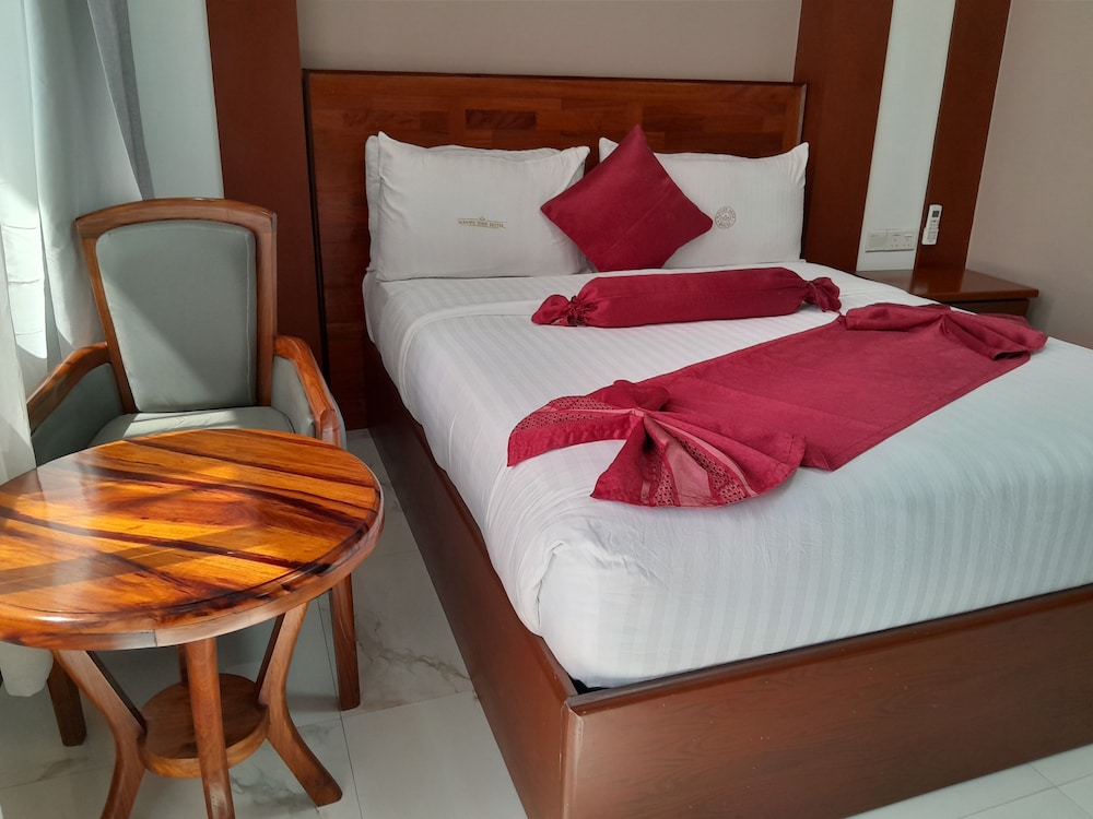 Business Double Room, 1 Queen Bed, City View