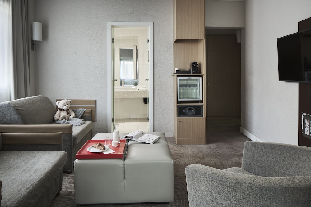 Executive Room, Acropolis View, 1 Double Bed and 1 Double Sofa Bed - Photo 7