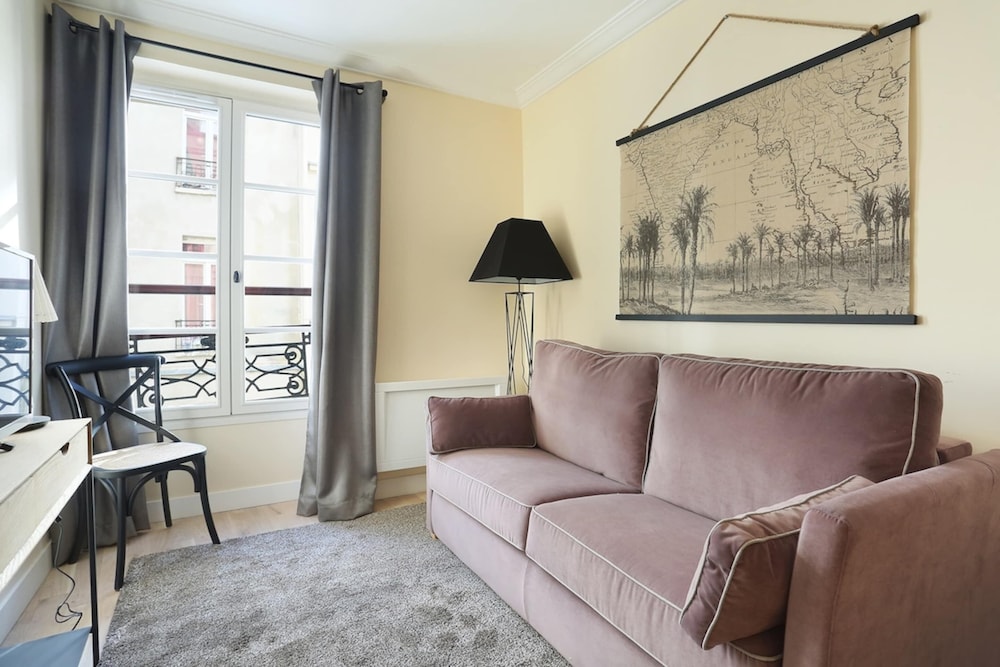 Apartment photo 1