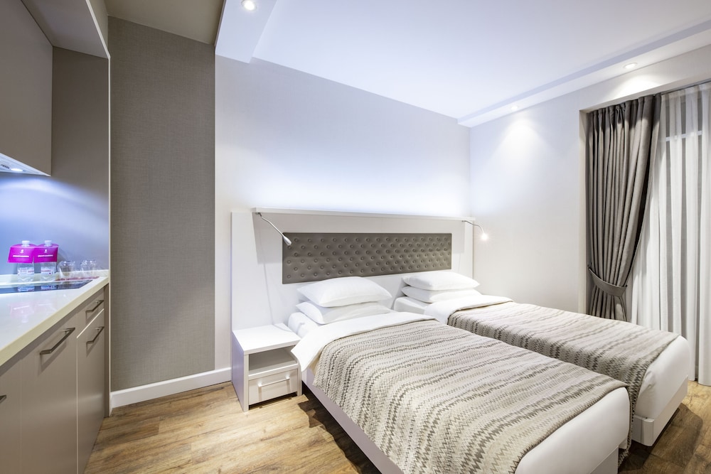Classic Studio, 1 Bedroom, Sea View - Photo 9