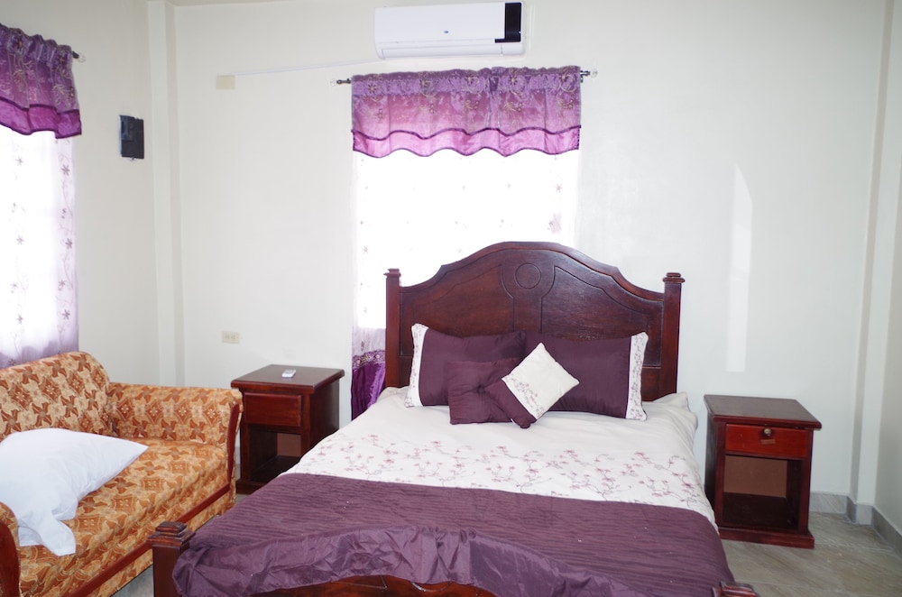 Luxury Apartment, 1 Queen Bed, Ocean View, Sea Facing photo 2