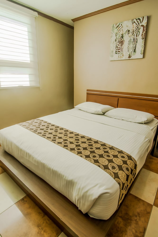 Standard Double Room, 1 Queen Bed, Accessible, Non Smoking - Photo 8