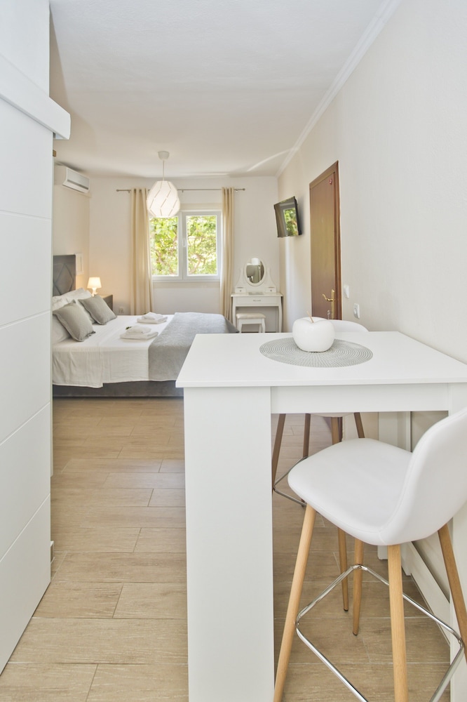 City Studio, Terrace, Sea View (for 2 persons) photo 2