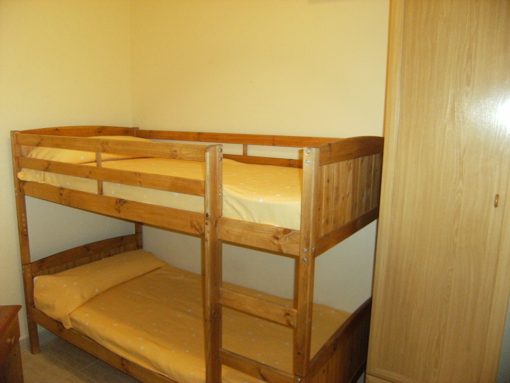 Family Apartment, 2 Bedrooms, Pool Access photo 3