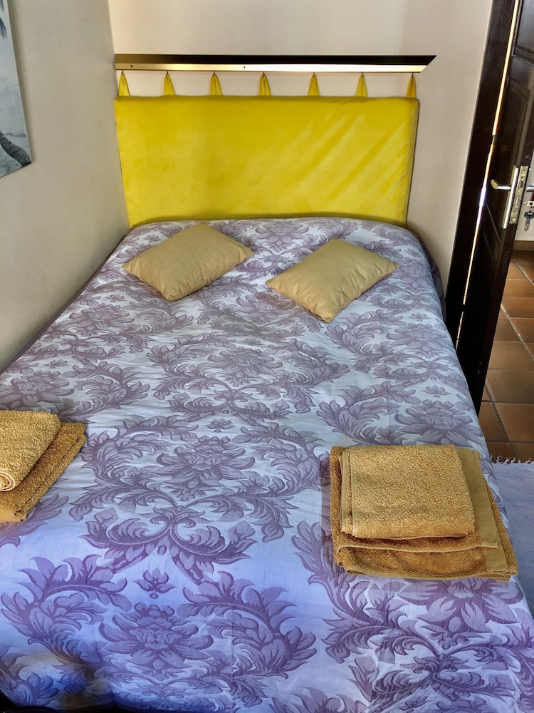 Habitación Cuádruple Económica, Baño Compartido