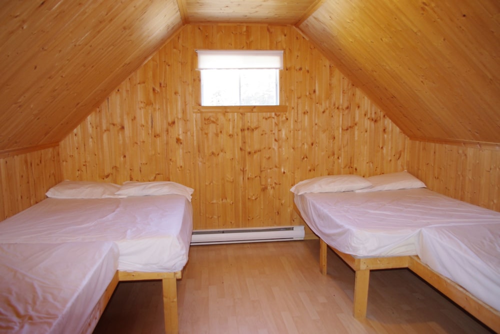 Comfort Chalet, 2 Bedrooms, Lakeside photo 2