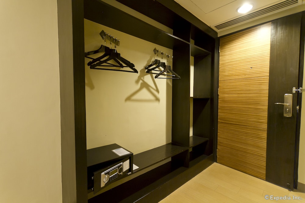 Deluxe Twin Room, 2 Twin Beds photo 2