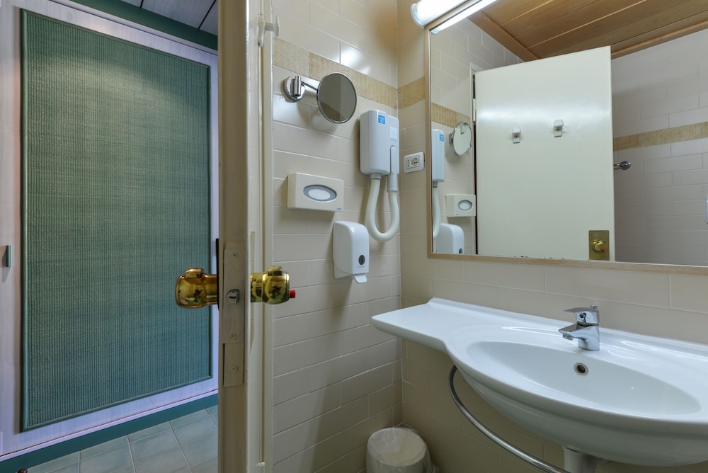 Classic Double Room - Photo 47