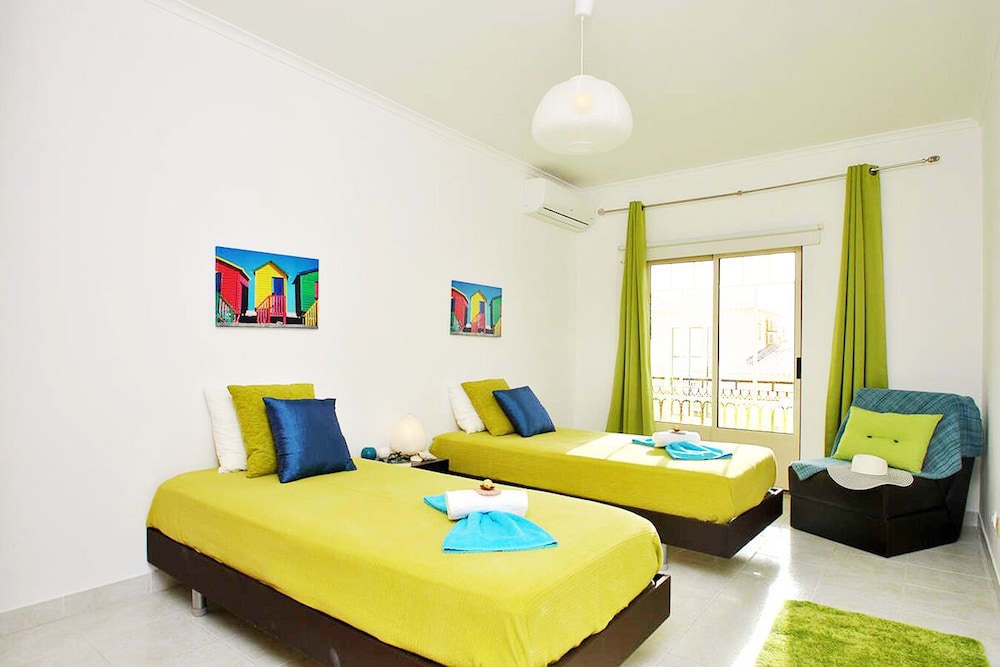 Apartment, 2 Bedrooms, Pool Access, Sea View