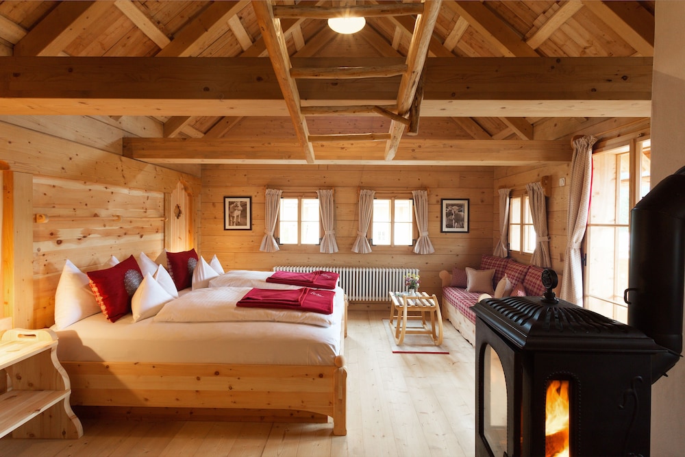 Premium Chalet, 1 King Bed, Sauna, Mountain View (Sennhütte) photo 1
