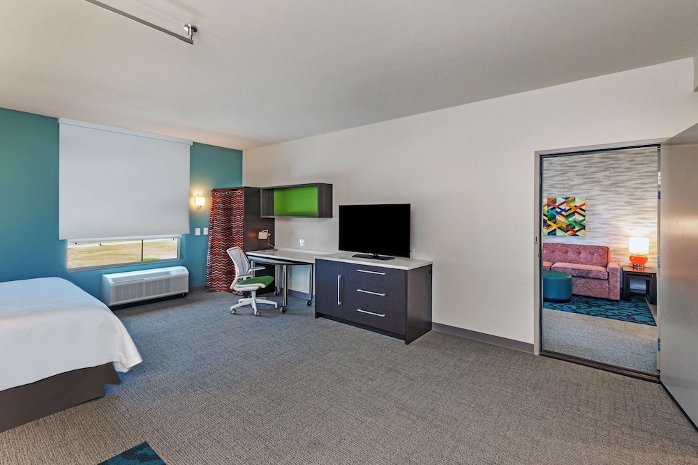 Studio, 1 King Bed, Accessible, Bathtub