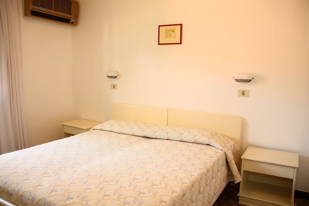 Triple Room, 2 Bedrooms photo 1