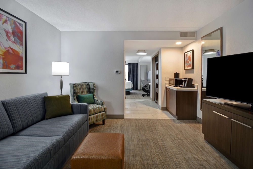 Suite, 1 Bedroom, Accessible, Bathtub - Photo 2
