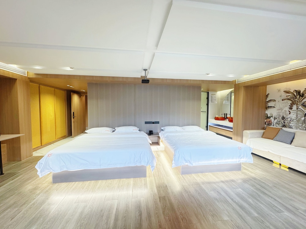 Family Studio Suite