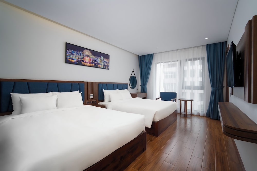 Connecting Room for 7 People - 2 Rooms Provided photo 2