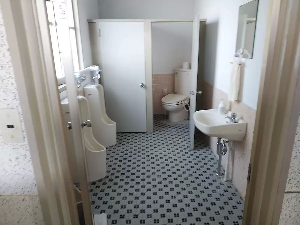 Japanese Style Room For 4 People, Shared Bathroom photo 3