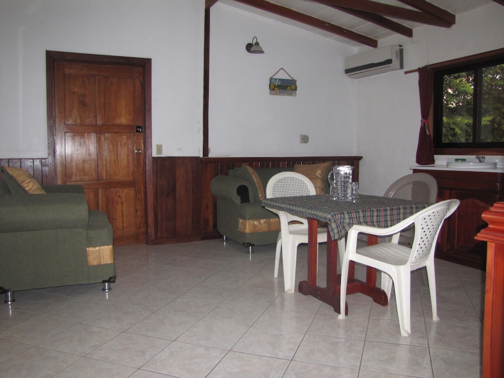 Suite, 2 Double Beds, Non Smoking photo 3