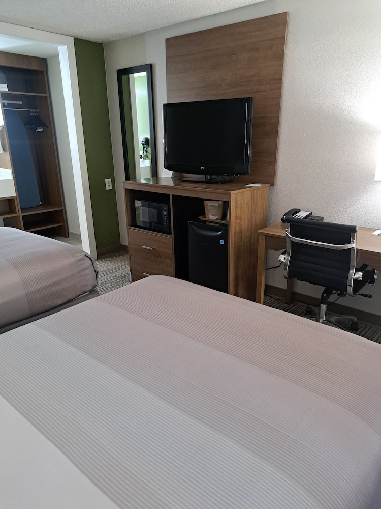 Standard Room, 2 Double Beds, Non Smoking - Photo 2