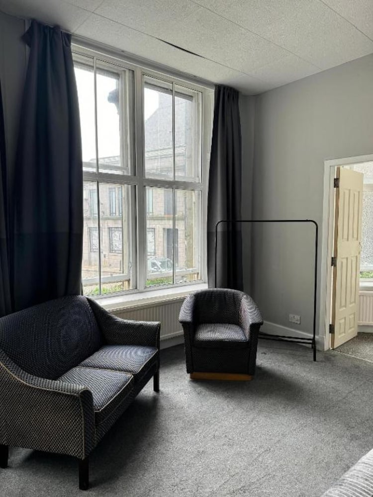 Standard Twin Room - Photo 5