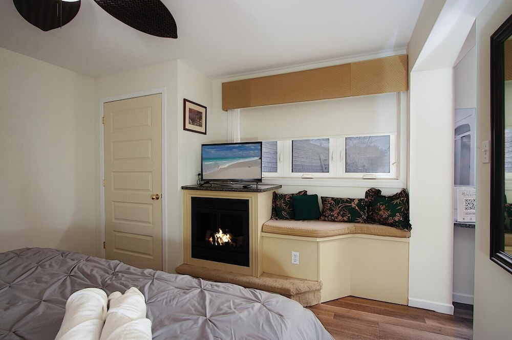 Comfort Room, Lake View photo 3