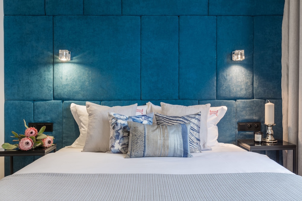 Deluxe Studio, 1 Queen Bed, Terrace, City View photo 2