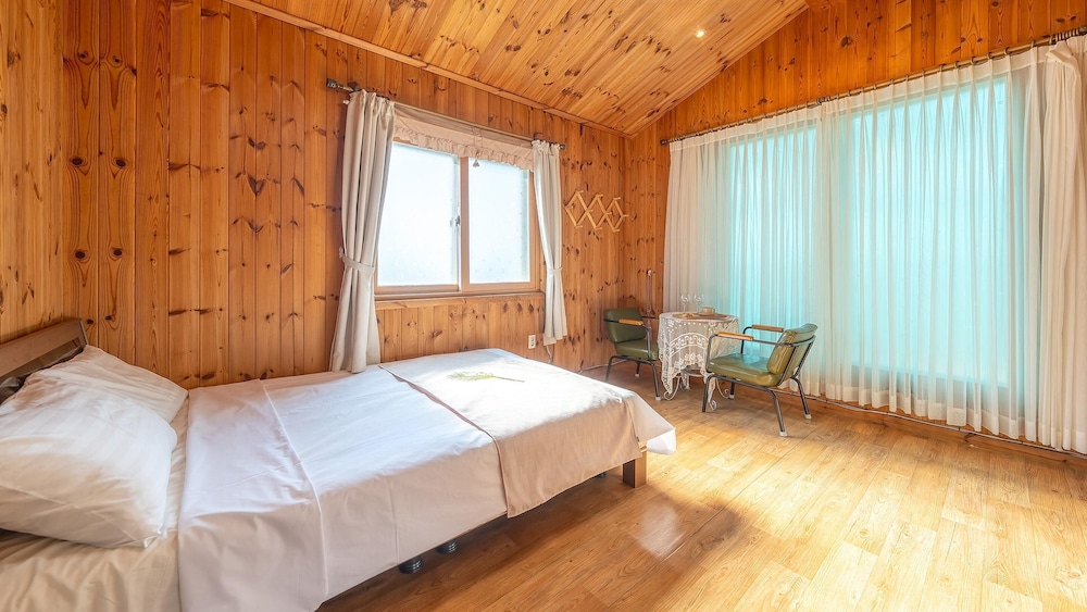 Basic Room, 1 Bedroom (hwangtokeopeullum) photo 1