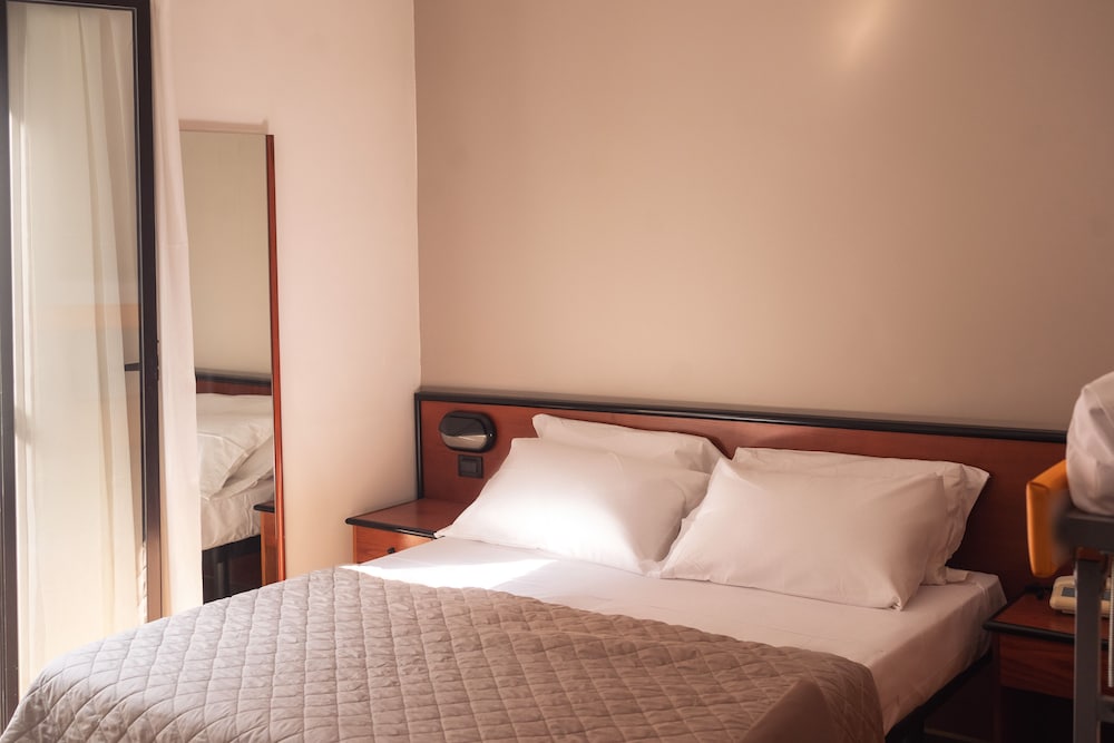 Standard Quadruple Room - Photo 5