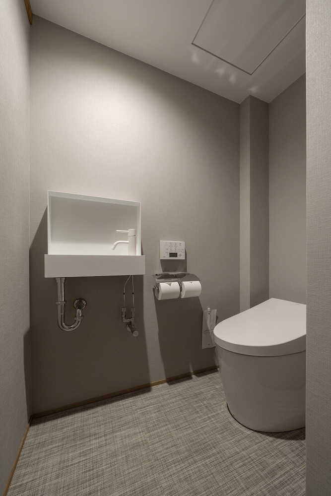 Penthouse Room - Photo 14