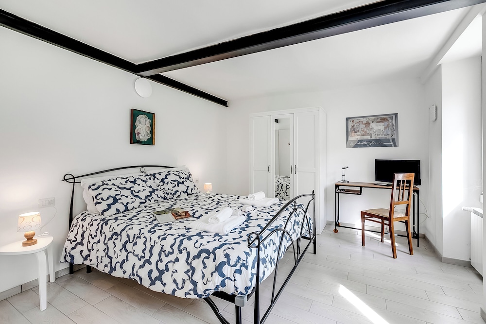 Standard Apartment, 2 Bedrooms, 2 Bathrooms, Mountainside (Iris Apartment)