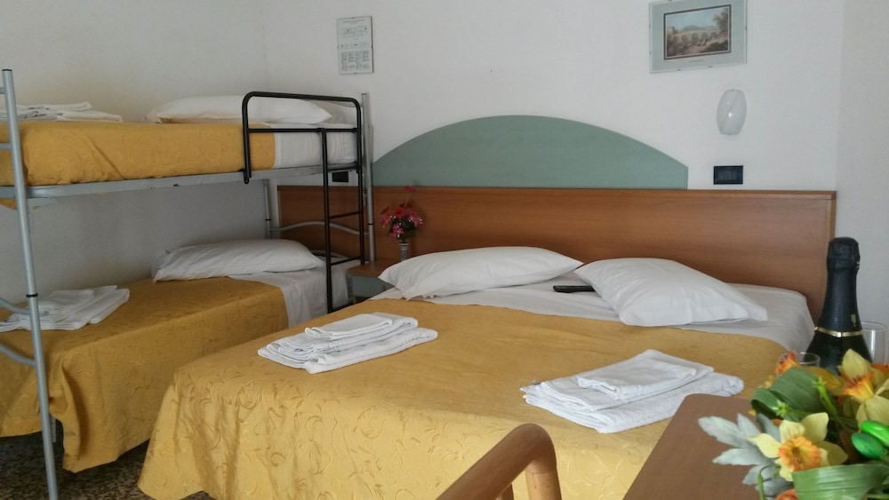 Quadruple Room photo 1
