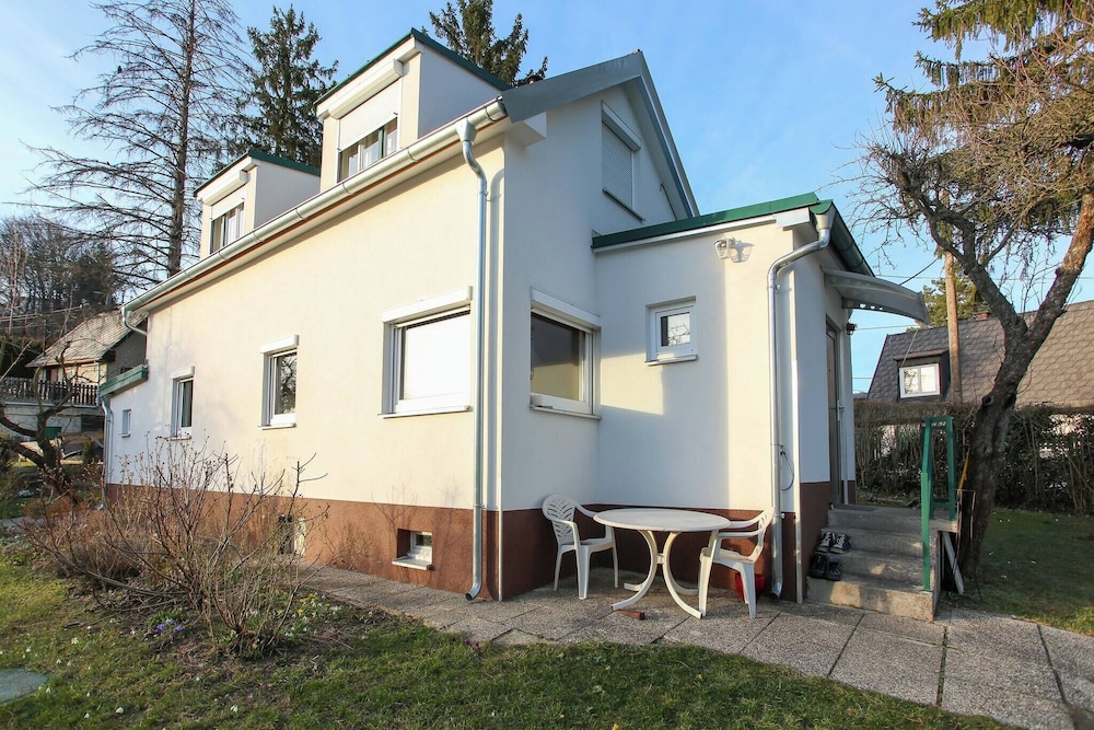 Shared Dormitory, 1 Bedroom, Smoking, Patio