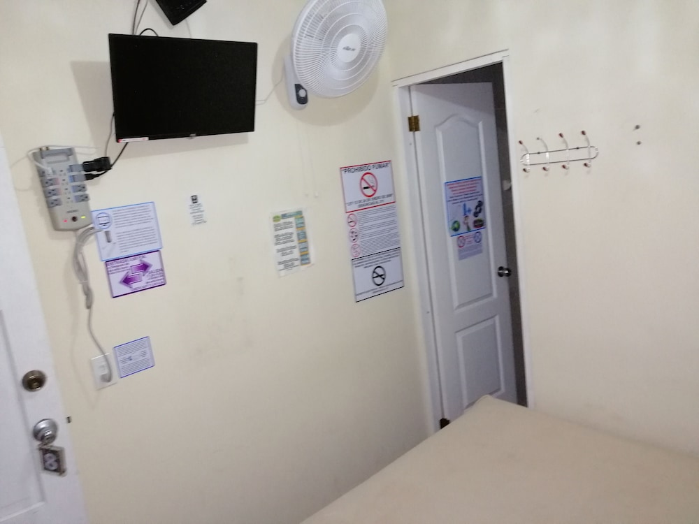 Basic Single Room photo 2
