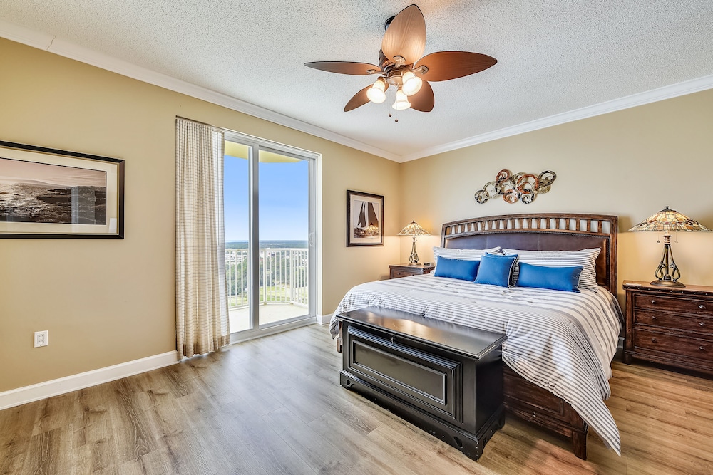 Condo, 3 Bedrooms, Balcony, Ocean View (1911 + Bunk Room)