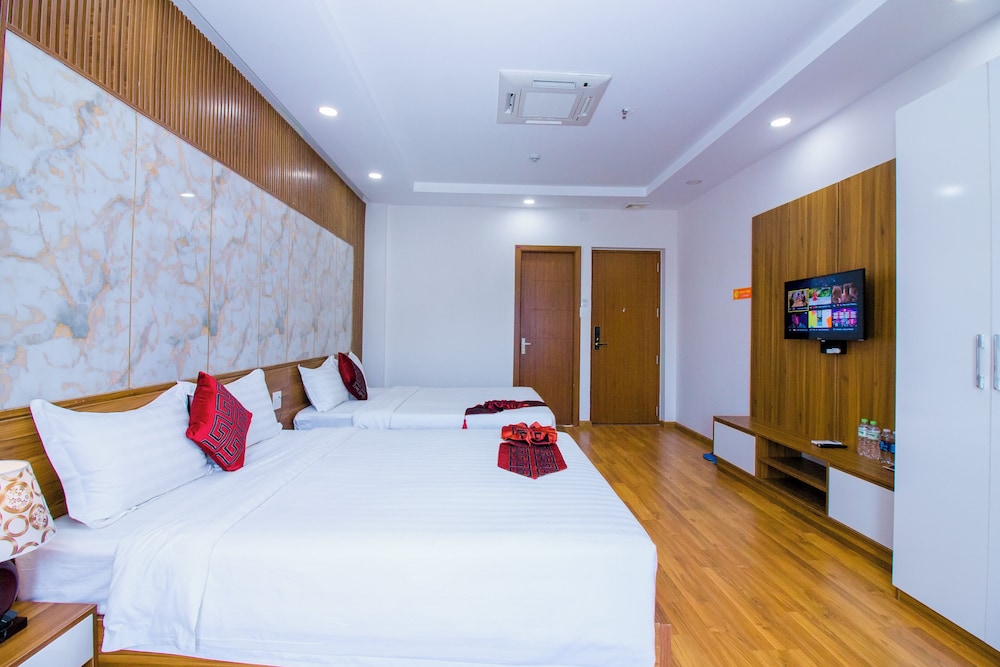 Family Quadruple Room, Balcony, City View