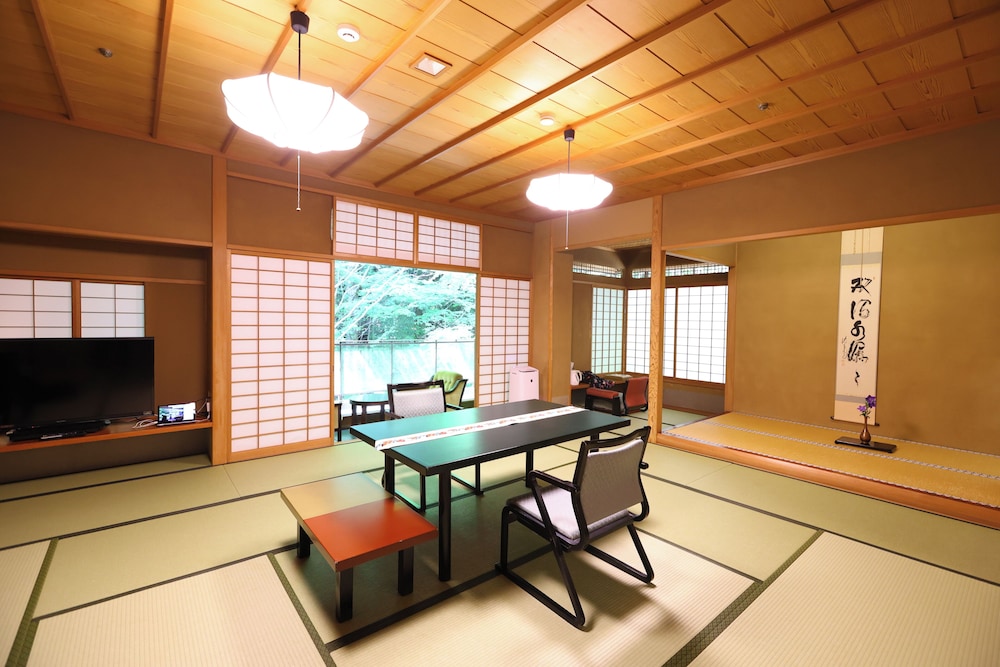 Geihinkan, Room With Open-Air Bath, Hanahuki photo 2